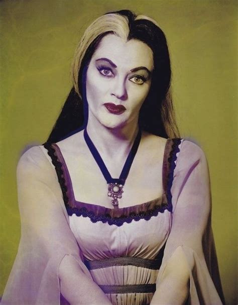 Amazing Color Photos Of Yvonne De Carlo As Lily Munster In The Hit
