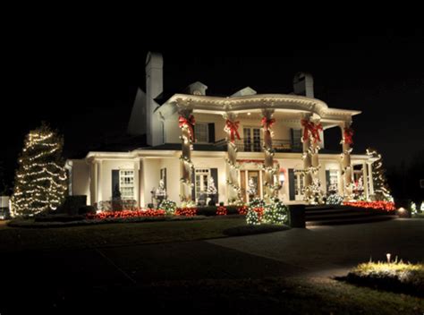 Another house ready for the holidays!! Wonderful Christmas House Lights Pictures, Photos, and ...