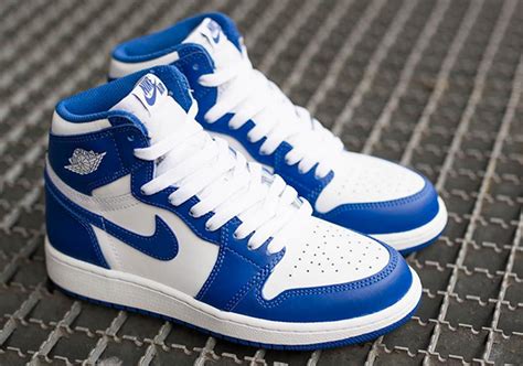 Utilizing leather across the uppers while storm blue lands. Air Jordan 1 Storm Blue GS Europe Release Date ...