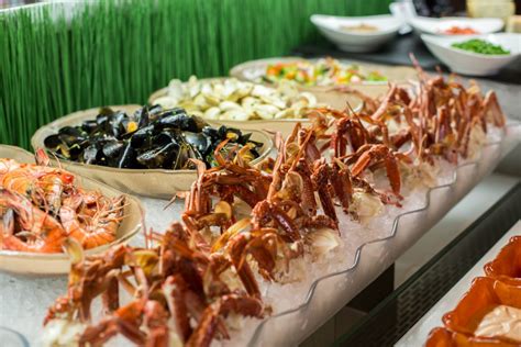 Polo towers by diamond resorts. Pullman Dubai Jumeirah Lakes Towers - Seafood Night | Seasons