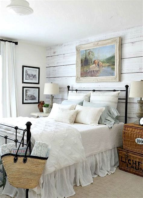 Awesome 45 Rustic Farmhouse Master Bedroom Design And Decor Ideas