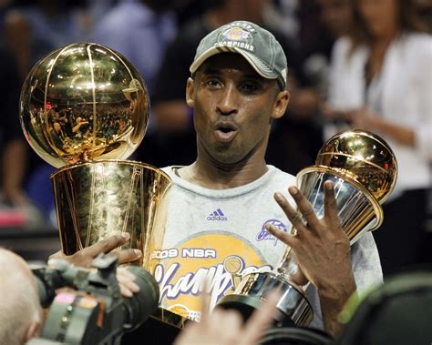 Today In Sports History Kobe Bryant Leads La Lakers To Their 15th Nba