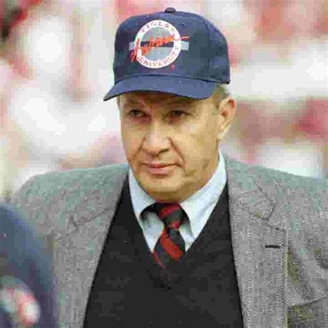 Pat Dye Legendary Auburn Football Coach Has Died At 80