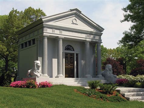 The interior design course is delivered online, consisting of 12 comprehensive modules and 12 corresponding assignments. The Beethoven Mausoleum | Classic Mausoleum Images and ...