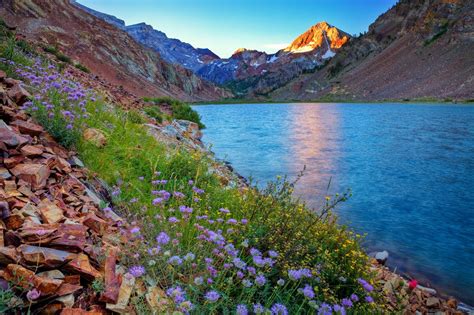 Convict Lake Sun Rise Park Landscape Sierra Nevada Mountains Utah