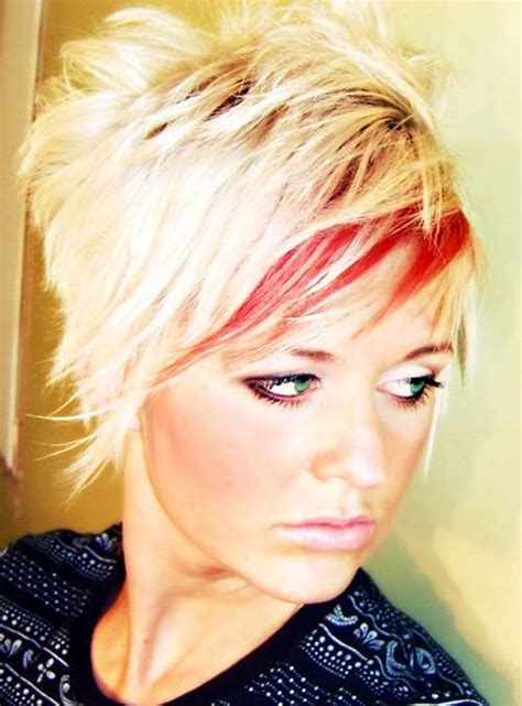 There is a few inches of difference between the side split view and the front and back. 10 Edgy Pixie Cuts | Short Hairstyles 2018 - 2019 | Most ...
