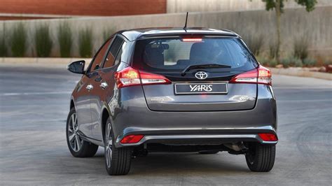 At its most basic, the yaris l includes the basics like power windows. Toyota Yaris 2019 photo