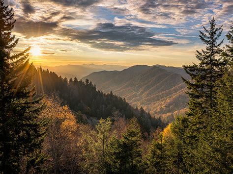 7 Scenic Places With Marvelous Views Of The Smoky Mountains