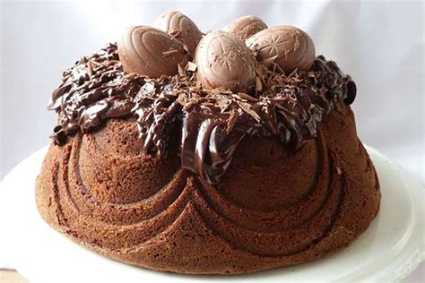 The creator of the recipe tells the story that their mother—the original creator of this recipe—made the bizcocho with a boxed cake mix due to their modest upbringing. Easter Creme Egg Bundt Cake - Clandestine Cake Club