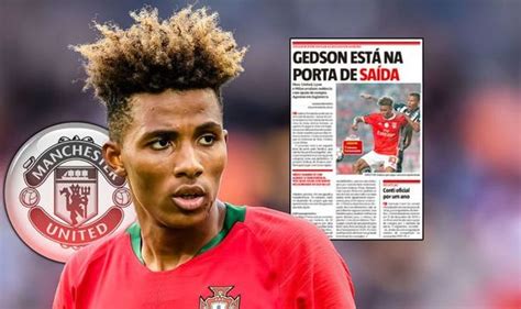 Kulüplerin pazarlığı ise devam ediyor. Gedson Fernandes' agent in England for transfer talks as ...