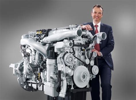 Daf Introduces Its Paccar Mx 11 Euro 6 Engine Truck Manufacturers