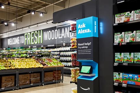 Amazon Fresh Opens First Alexa Powered Grocery Store Debuts Dash Carts