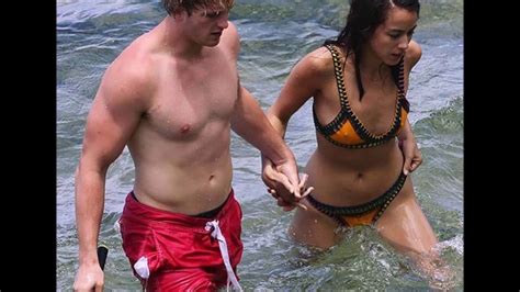 Bennet and paul addressed their relationship in a vlog to fans in july 2017, after they were photographed making out in hawaii on a break from filming their. logan paul& chloe bennet together kissing in hawaii # ...
