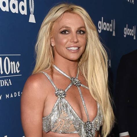 61 Sexy Britney Spears Boobs Pictures That Will Make Your Heart Thump For Her The Viraler