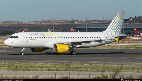 Ec Jyx Vueling Airbus A320 214 Photo By Forgacs Zsolt Id 1039974