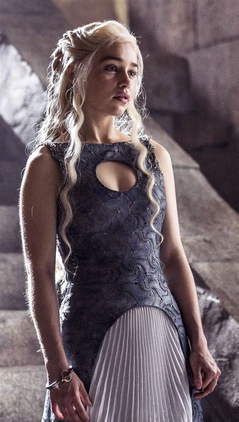 Daenerys Targaryen In Season 4 Wallpaper Id1535