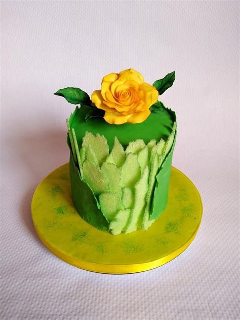 Angel food cake cuts best with a serrated knife. Yellow and green by Dari Karafizieva in 2020 | Cake ...