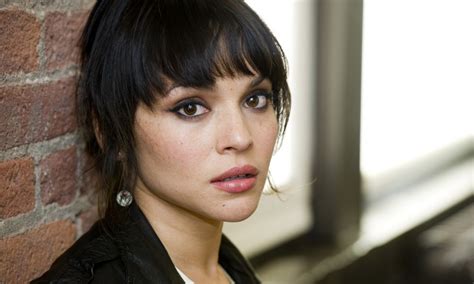 Amazonas Atual Norah Jones Lança Single ‘carry On Para Os Fãs