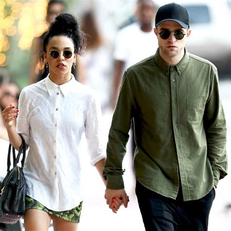 It S True Robert Pattinson And Fka Twigs Are Engaged E Online Au