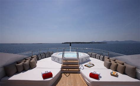 Sundeck Spa Pool Image Gallery Luxury Yacht Browser By Charterworld Superyacht Charter