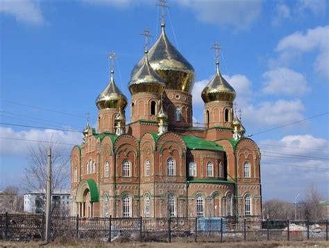 Luhansk city is located in ukraine at the 48.5671, 39.3171 coordinates. Luhansk