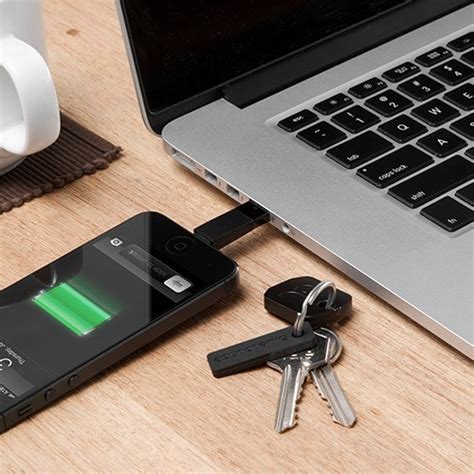 Bluelounge Kii Keychain Iphone Charger