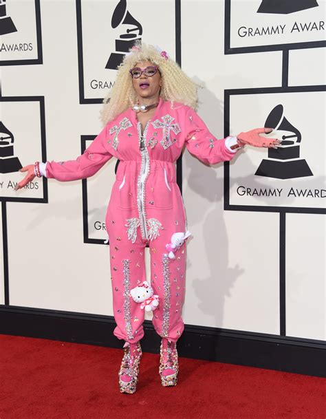 The Craziest Looks From The Grammys Red Carpet