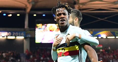 Beşiktaş'ın kadrosuna katmaya hazırlandığı michy batshuayi, i̇stanbul'a geldi. Chelsea confirm capture of Marseille striker Michy ...