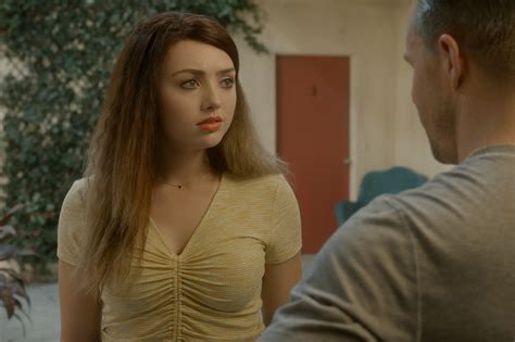 Cobra Kai How Season 3 Explained Why Peyton List S Character Is So Angry