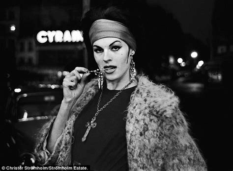 Christer Str Mholm Photography Exhibition Documents The Transgender Women Of Paris Daily Mail