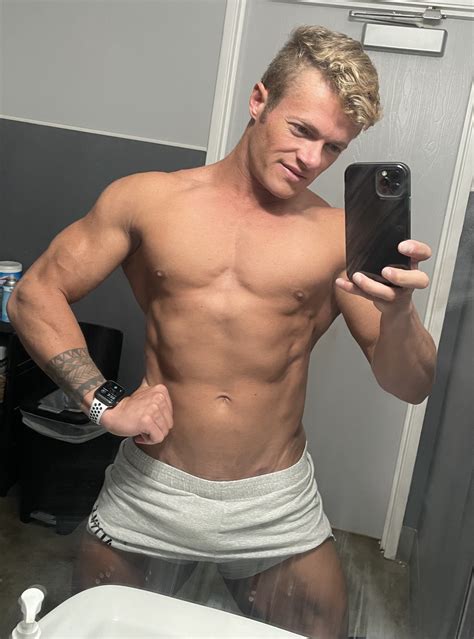 Tw Pornstars Pax Perry Twitter Checkin In Fitnessmodel