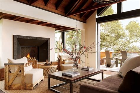 You must pay special attention to having living rooms with fireplaces decorating ideas because people usually gather around them during family gatherings or parties, especially in winter. Luxurious Living Room Concepts: 25 Amazing Decorating Ideas
