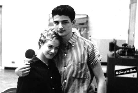 Gerry Goffin, Hitmaking Songwriter With Carole King, Dies at 75 - The