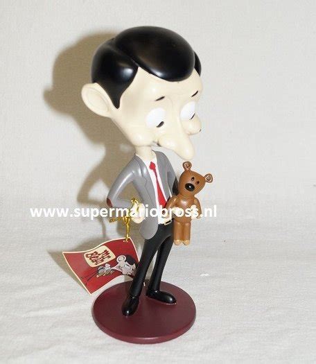 Nama sebenar mr bean adalah rowan atkinson yang lahir pada 6 januari tahun 1955. Mr Bean With Teddy - Classic Mr Bean Polyresin Statue ...