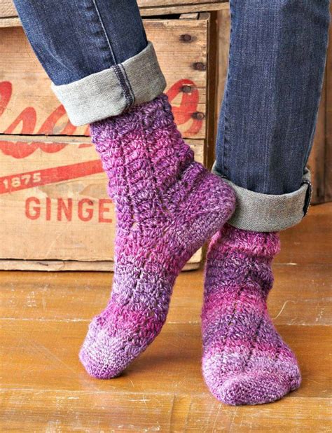 Crochet Socks - 35 Free Crochet Socks Pattern ⋆ DIY Crafts