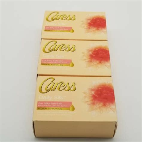 Vintage Caress Body Bar Soap With Bath Oil 475 Oz Lever Brothers Usa 3