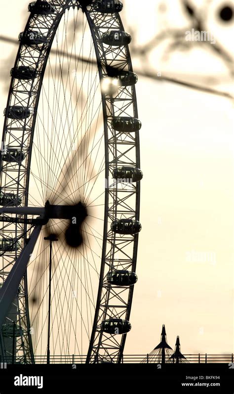 London Eye Ferris Wheel South Bank London Stock Photo Alamy