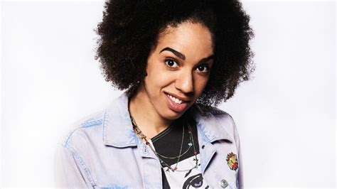 Meet The Doctors New Companion Pearl Mackie Doctor Who Bbc Youtube