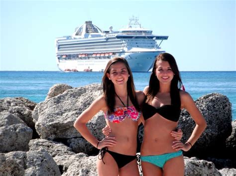 Cruise Ship Sisters