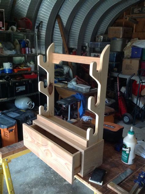 I am in love with this gallow tech gun rack! Pin on Woodworking
