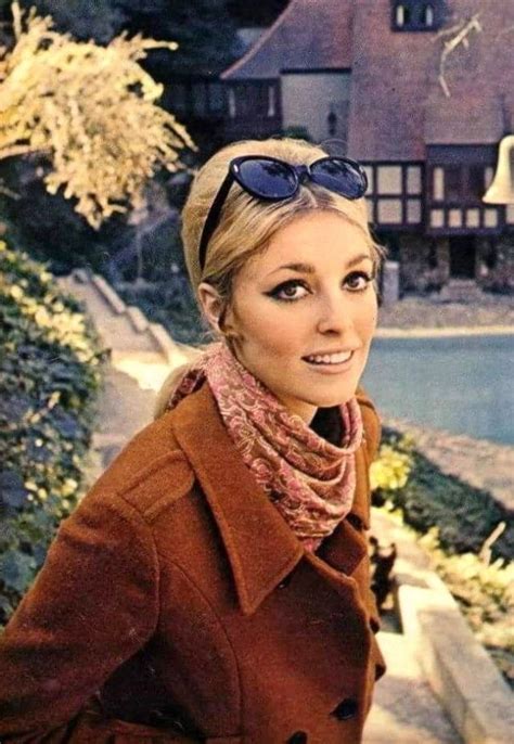 Beautiful Portraits Of Sharon Tate During The 1960s Taken By Her Close