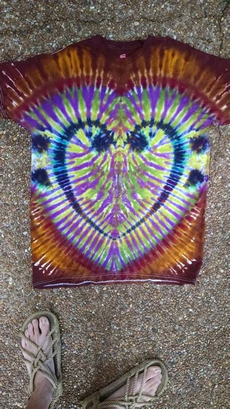Tie Dye Mirrored Bass Cleff To Form A Heart Trippy Hippy Brothers Tye