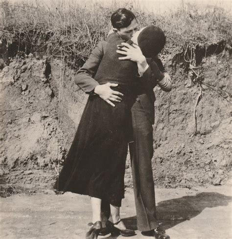 Welcome To Ladun Liadis Blog Final Moments Of Bonnie And Clyde Before