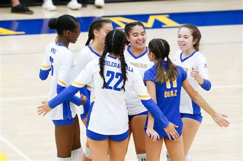 Bishop Amat Girls Volleyball Sweeps St Anthony For League Victory
