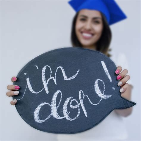 Diy Chalkboard Speech Bubble Graduation Portraits Graduation