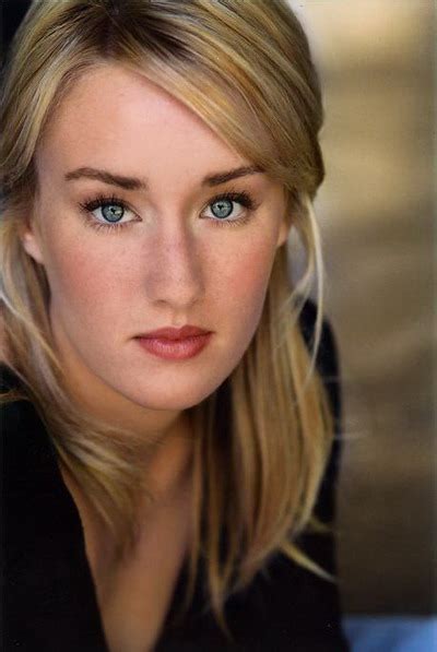 Ashley JOHNSON : Biography and movies