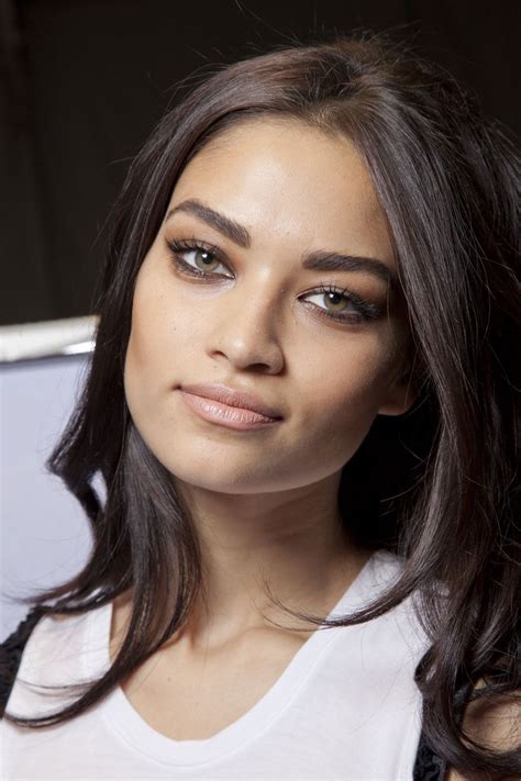 Shanina Shaikmakeup With Images Supermodel Beauty