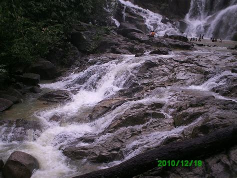 Sudah pernah mengunjungi air terjun sungai pandan? TERATAK KASIH: AIR TERJUN SUNGAI PANDAN,KUANTAN,PAHANG.