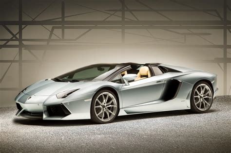 2013 Lamborghini Aventador Lp700 4 Roadster Revealed Autoevolution