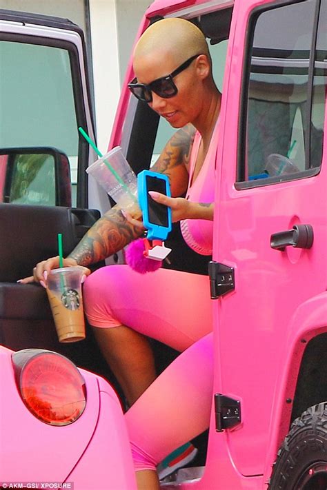 amber rose hits the gym after twitter battle with ex kanye west daily mail online